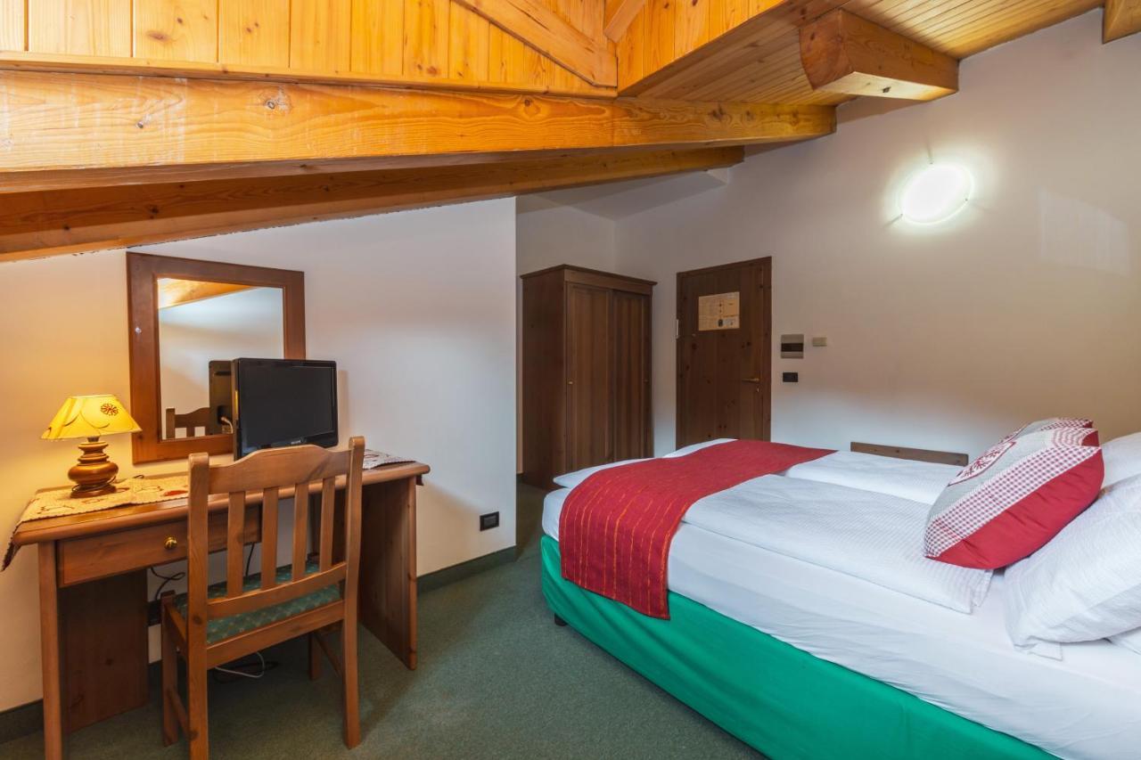 Cadria Nature & Bike Hotel Lenzumo di Concei ภายนอก รูปภาพ