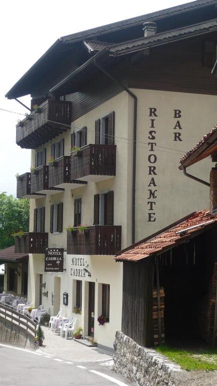 Cadria Nature & Bike Hotel Lenzumo di Concei ภายนอก รูปภาพ
